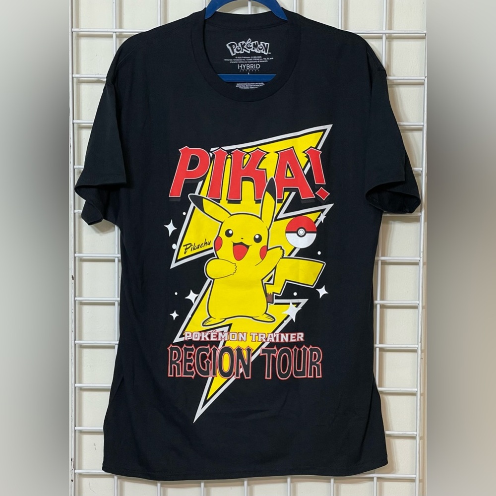 Pokémon Black Pikachu Trainer Region Tour T-Shirt Size Lg New without tags